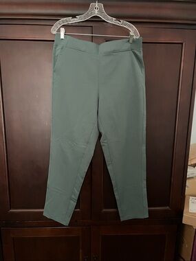 Athleta Stretch Pull-On Pants in Taupe